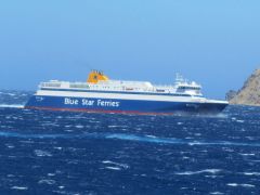 Ferry heading into Mykonos